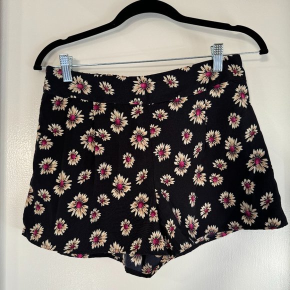 Forever 21 Black Flowy women's Shorts Size Small with Red Flowers Sunflowers - Picture 1 of 6